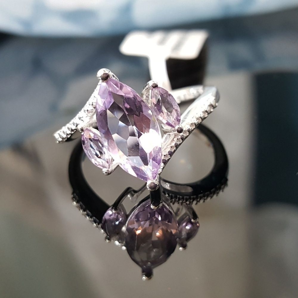 Rose de France Amethyst Trilogy